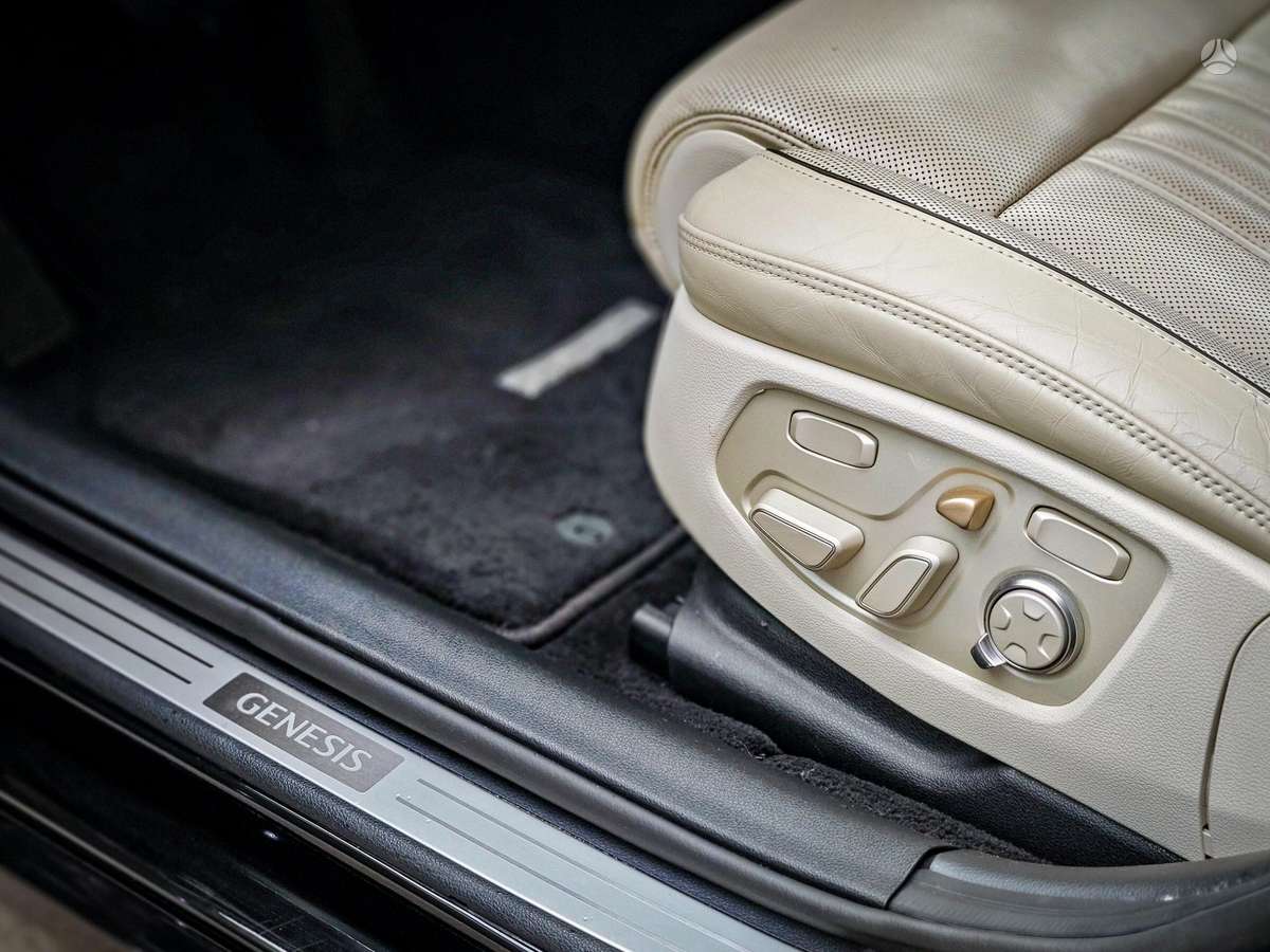 Genesis G90, 3.3 l., Седан