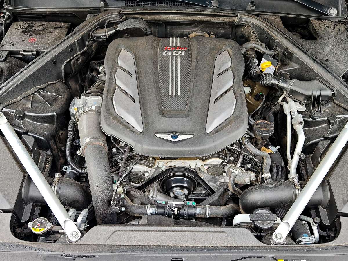 Genesis G90, 3.3 l., Седан