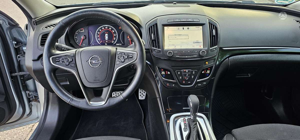 Opel Insignia, 2.0 l., Универсал