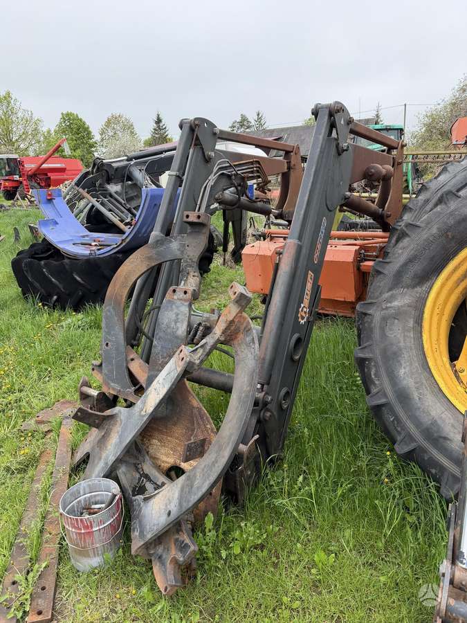 Claas Ares frontalinis krautuvas, tractors
