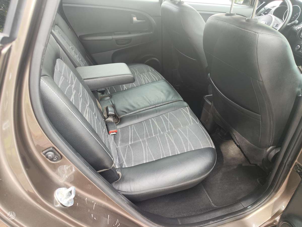 Kia Venga, 1.6 l., Хэтчбек