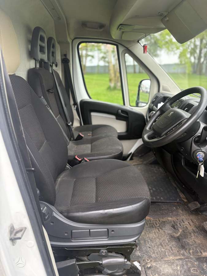 Peugeot BOXER, cargo vans