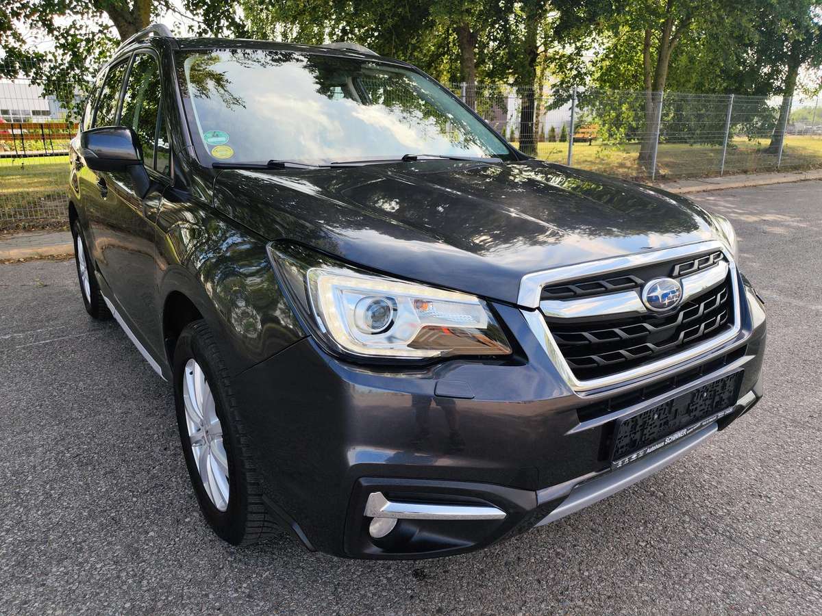 Subaru Forester, 2.0 l., off-road / crossover