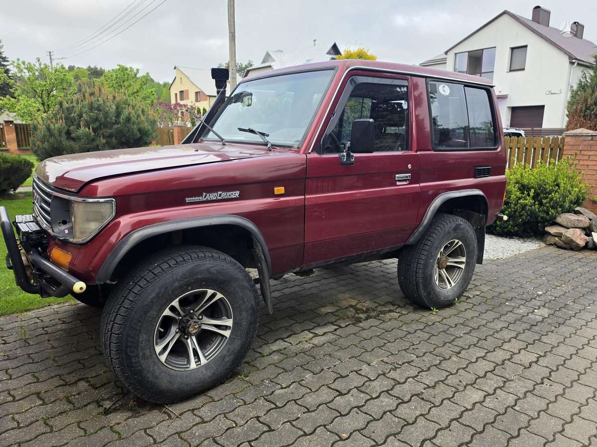 Toyota Land Cruiser - 3