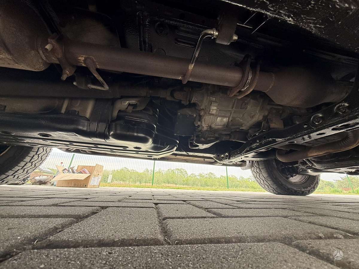 Toyota 4Runner, 4.7 l., off-road / crossover