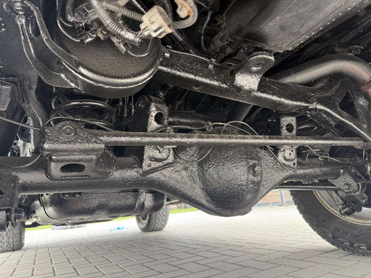 Toyota 4Runner, 4.7 l., off-road / crossover