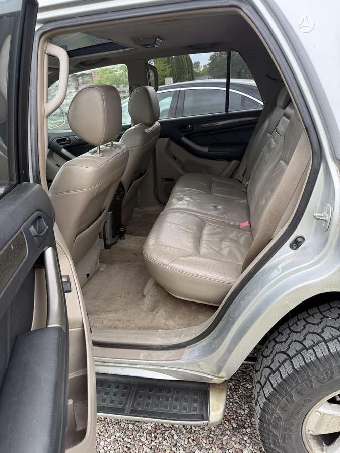 Toyota 4Runner, 4.7 l., off-road / crossover