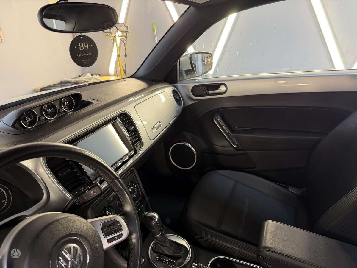 Volkswagen Beetle, 2.0 l., hatchback