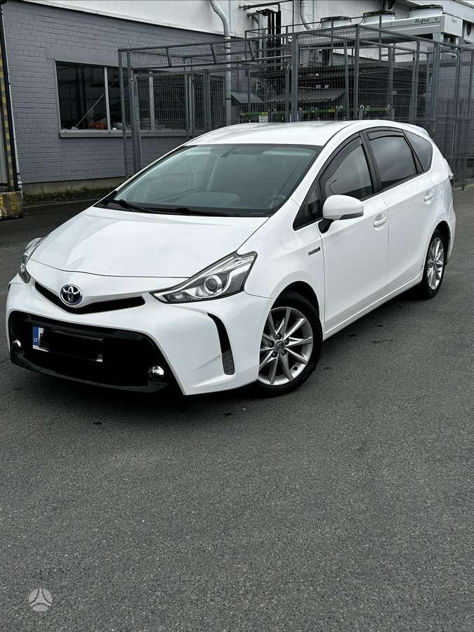 Toyota Prius+ - 1