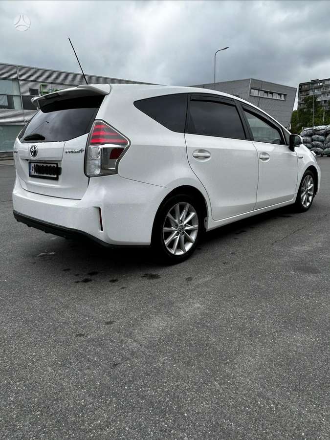 Toyota Prius+ - 4