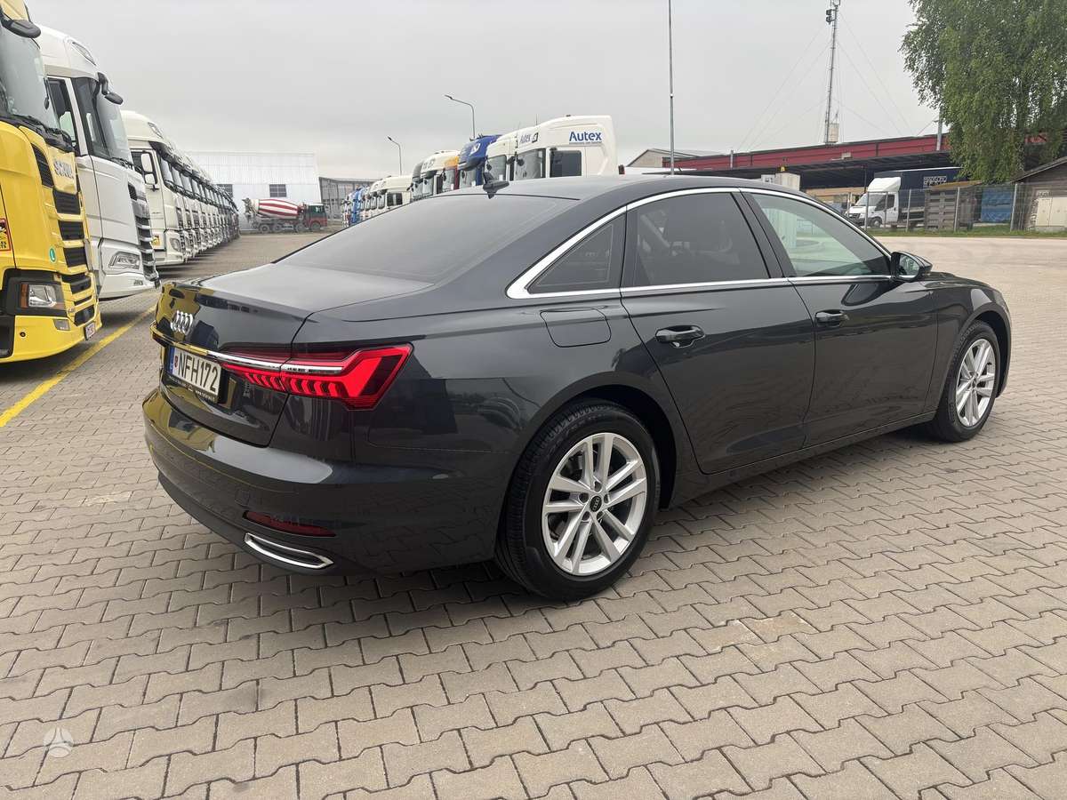 Audi A6, 2.0 l., Седан
