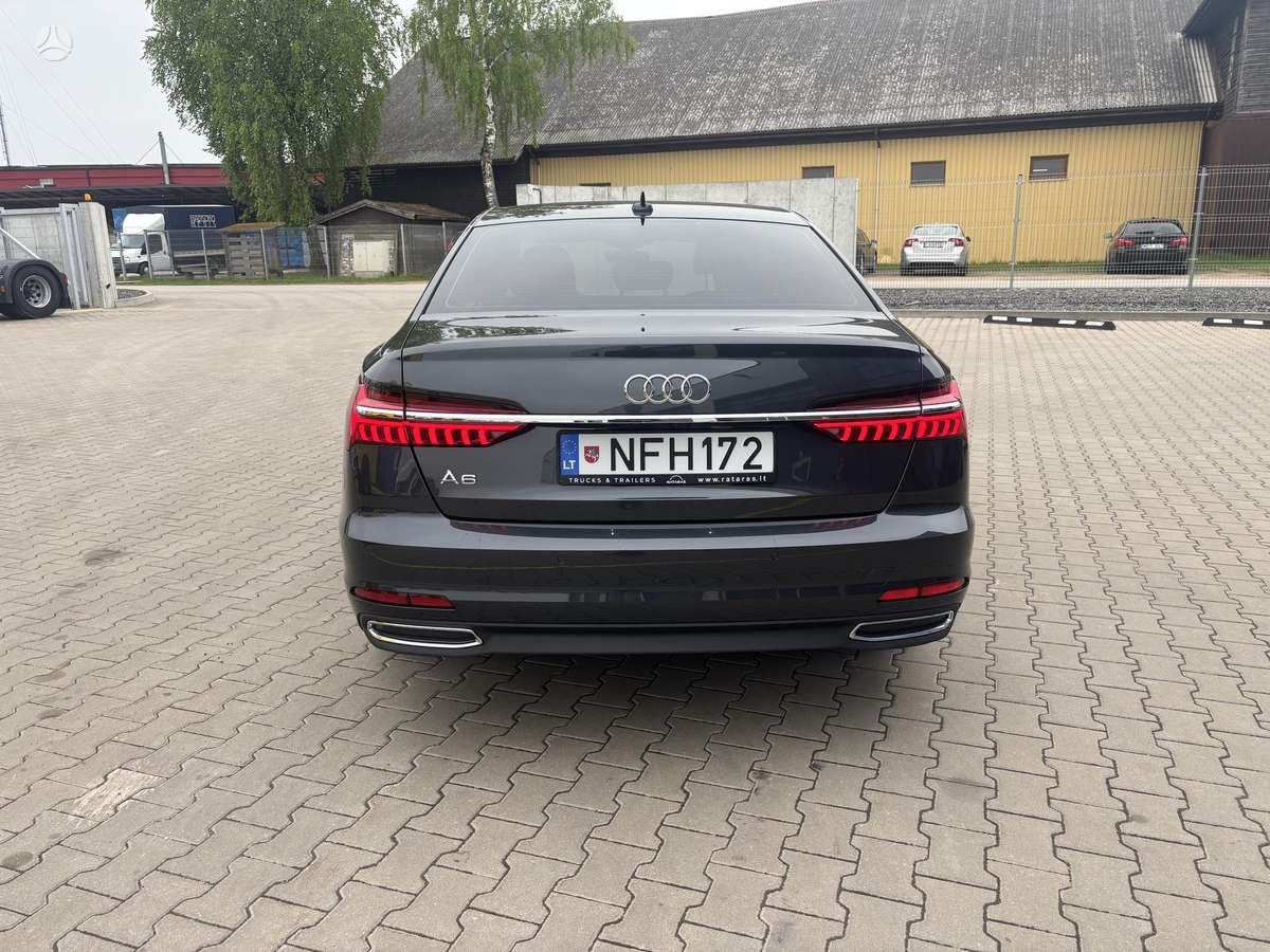 Audi A6, 2.0 l., Седан