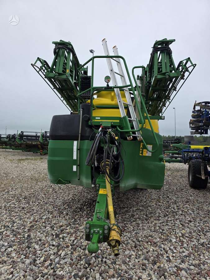 John Deere M962, other