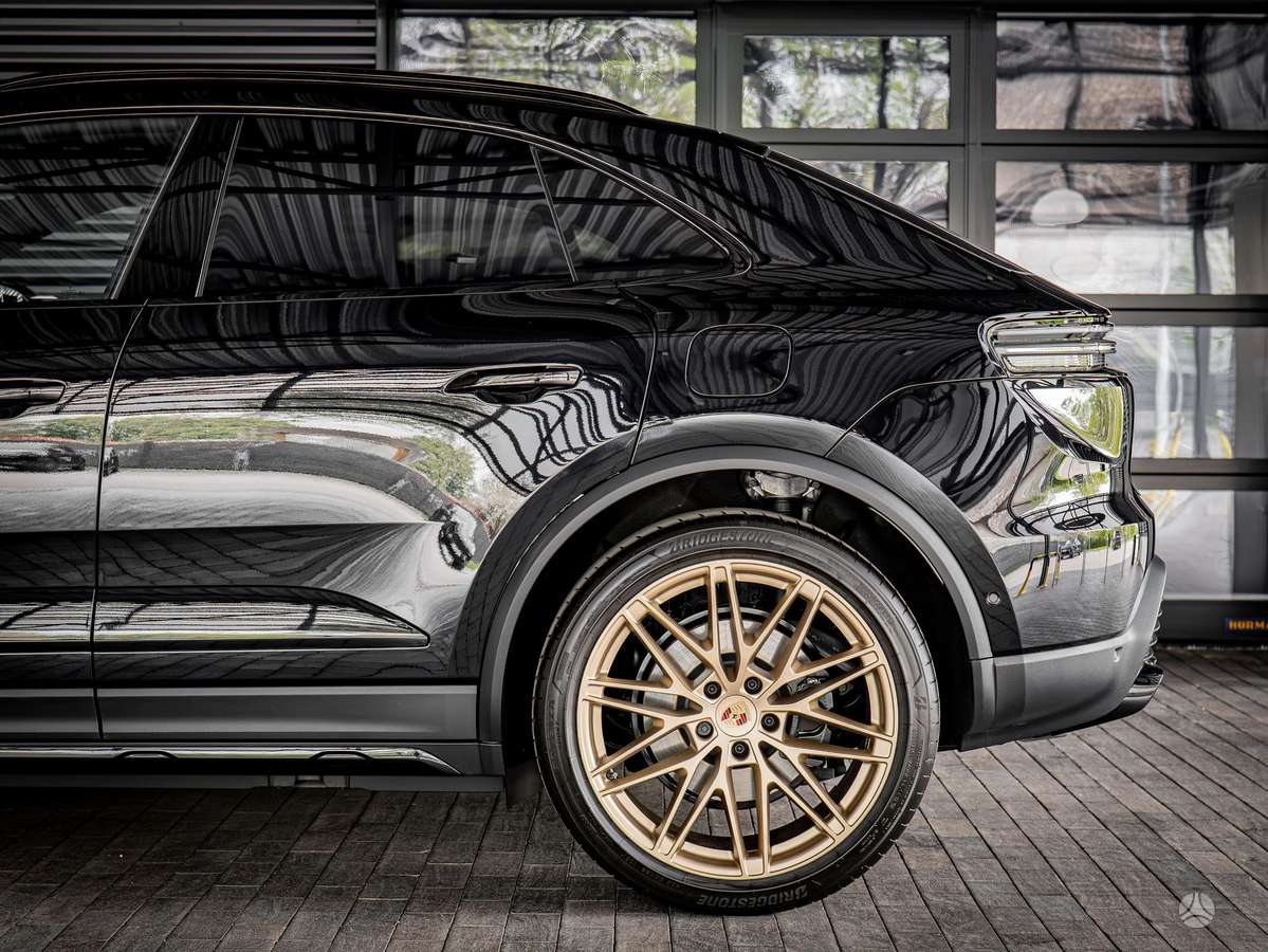 Porsche Macan - 4