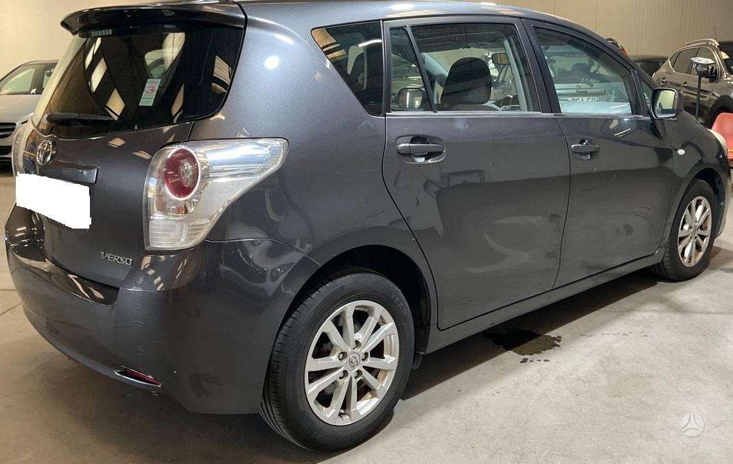 Toyota Verso - 2