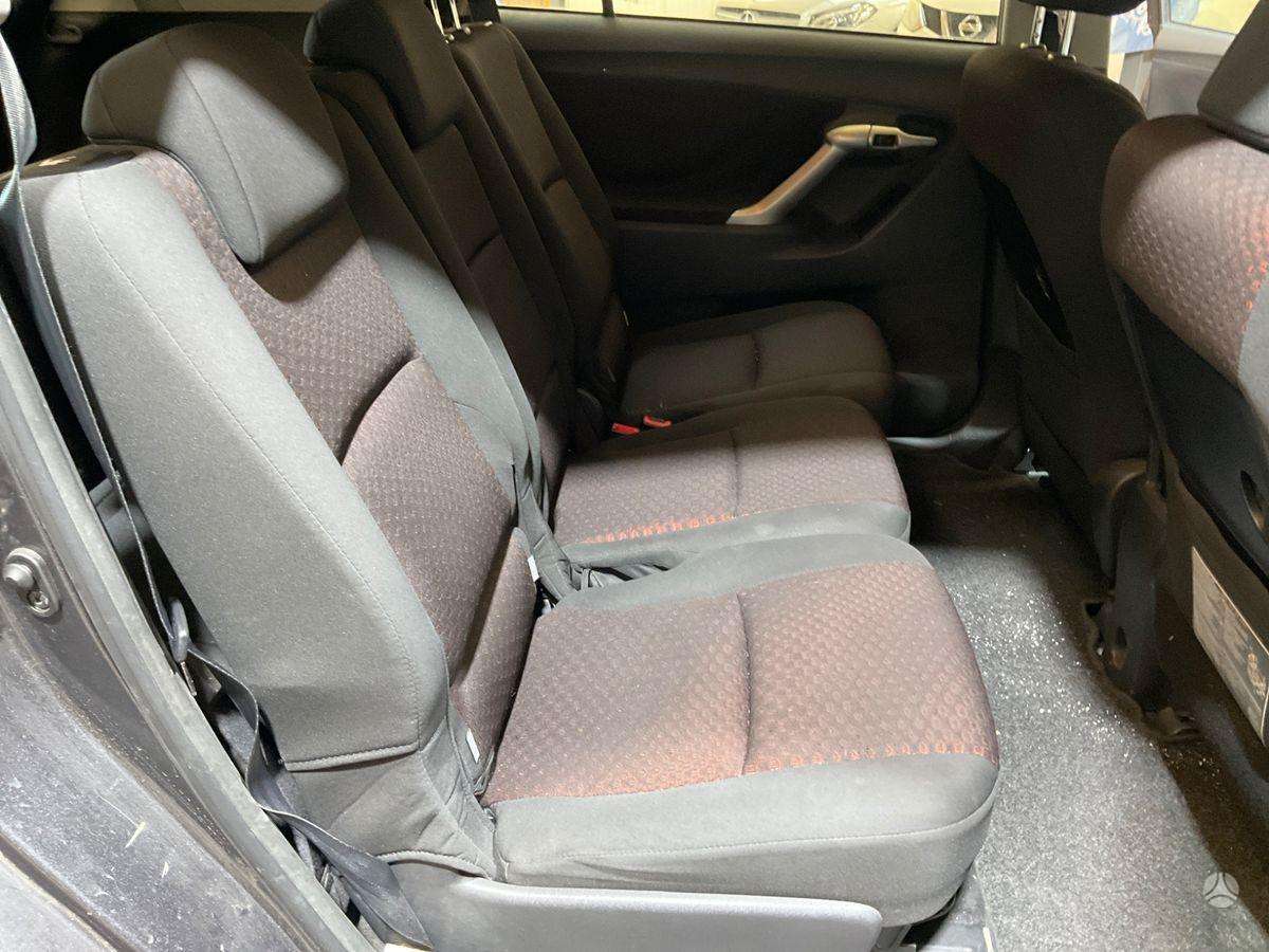 Toyota Verso - 4
