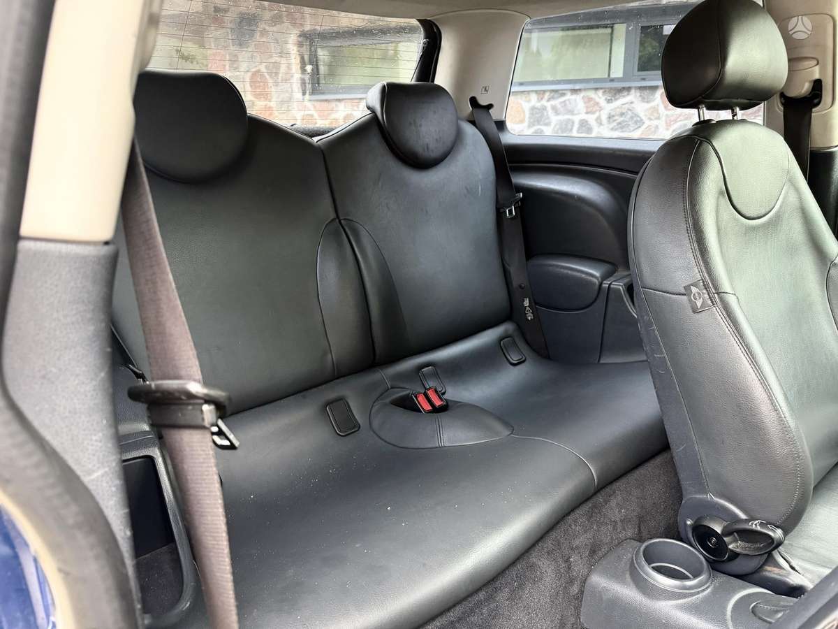 Mini Cooper, 1.6 l., hatchback