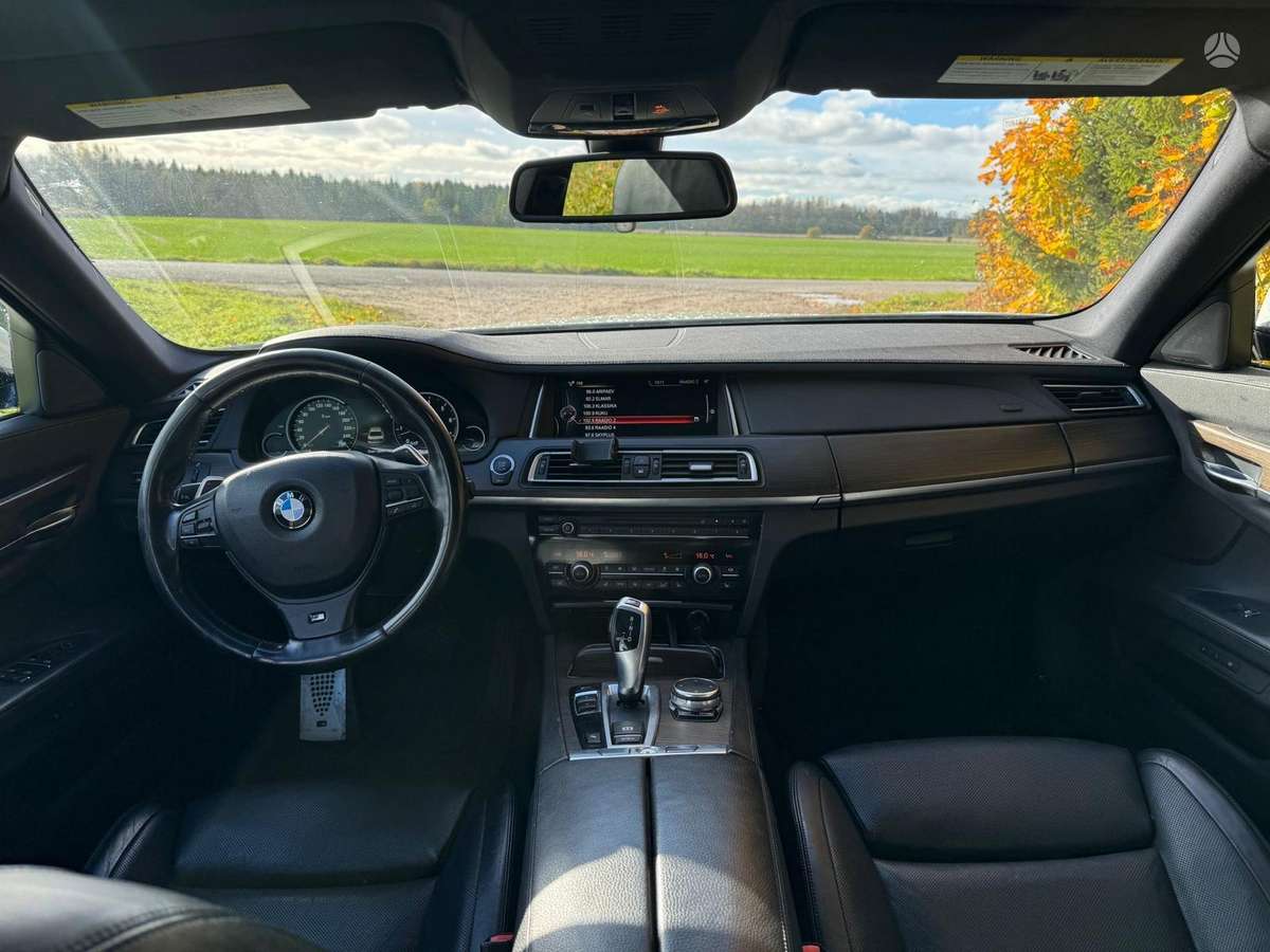 BMW 740, 3.0 l., Седан