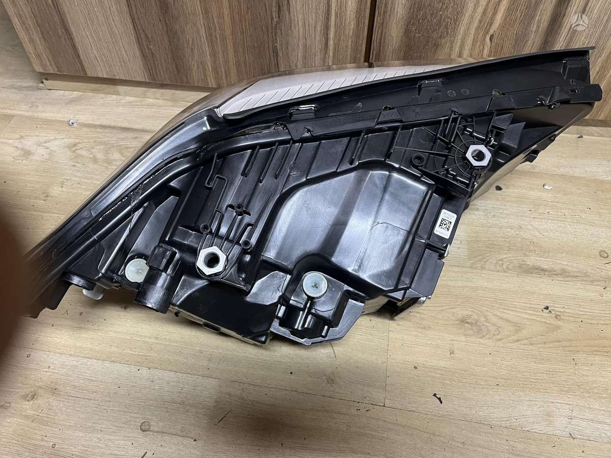 BMW 5 serija фары