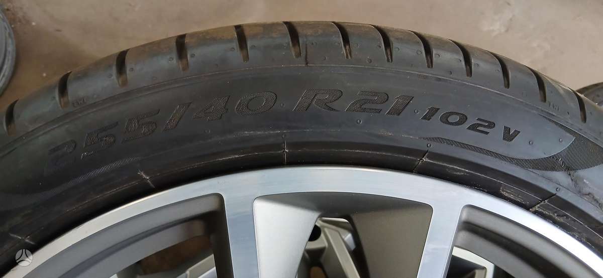Pirelli, summer 255/40 R21