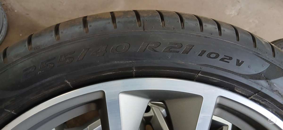 Pirelli, vasarinės 255/40 R21