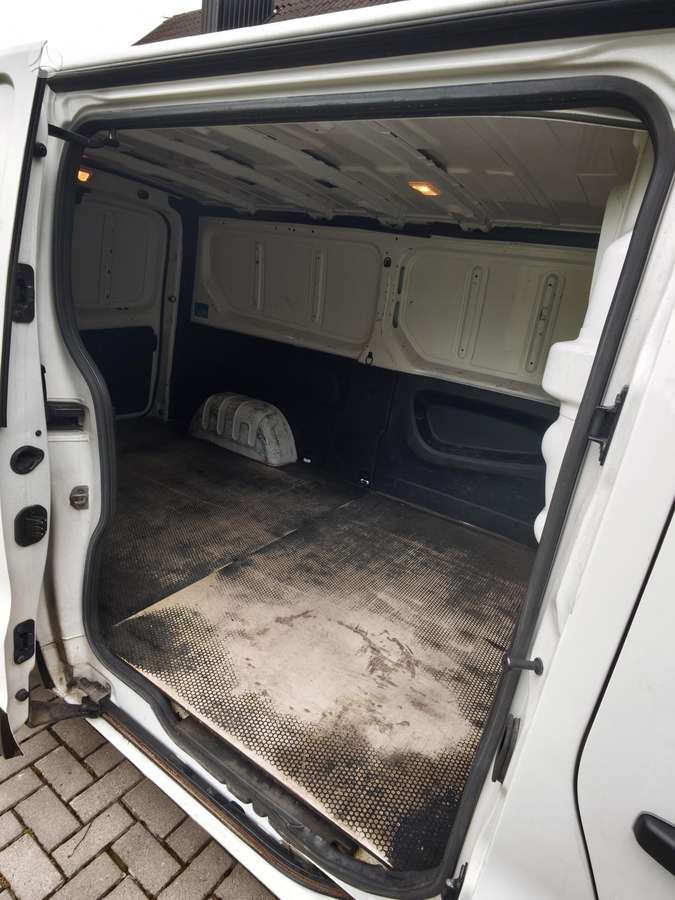 Renault Trafic, 2.0 l., cargo van