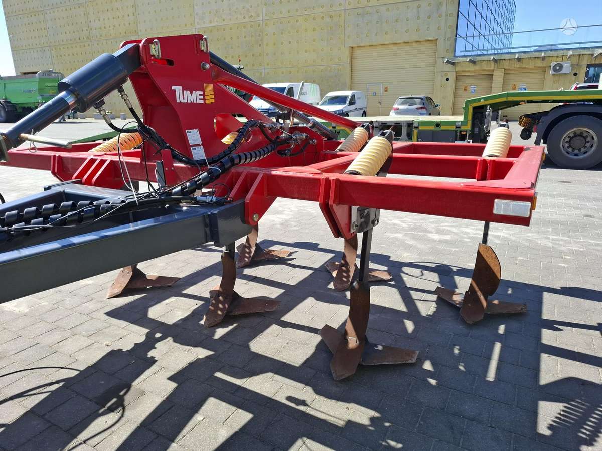 Tume CultiPlus 3000, scrapers, scrubbers