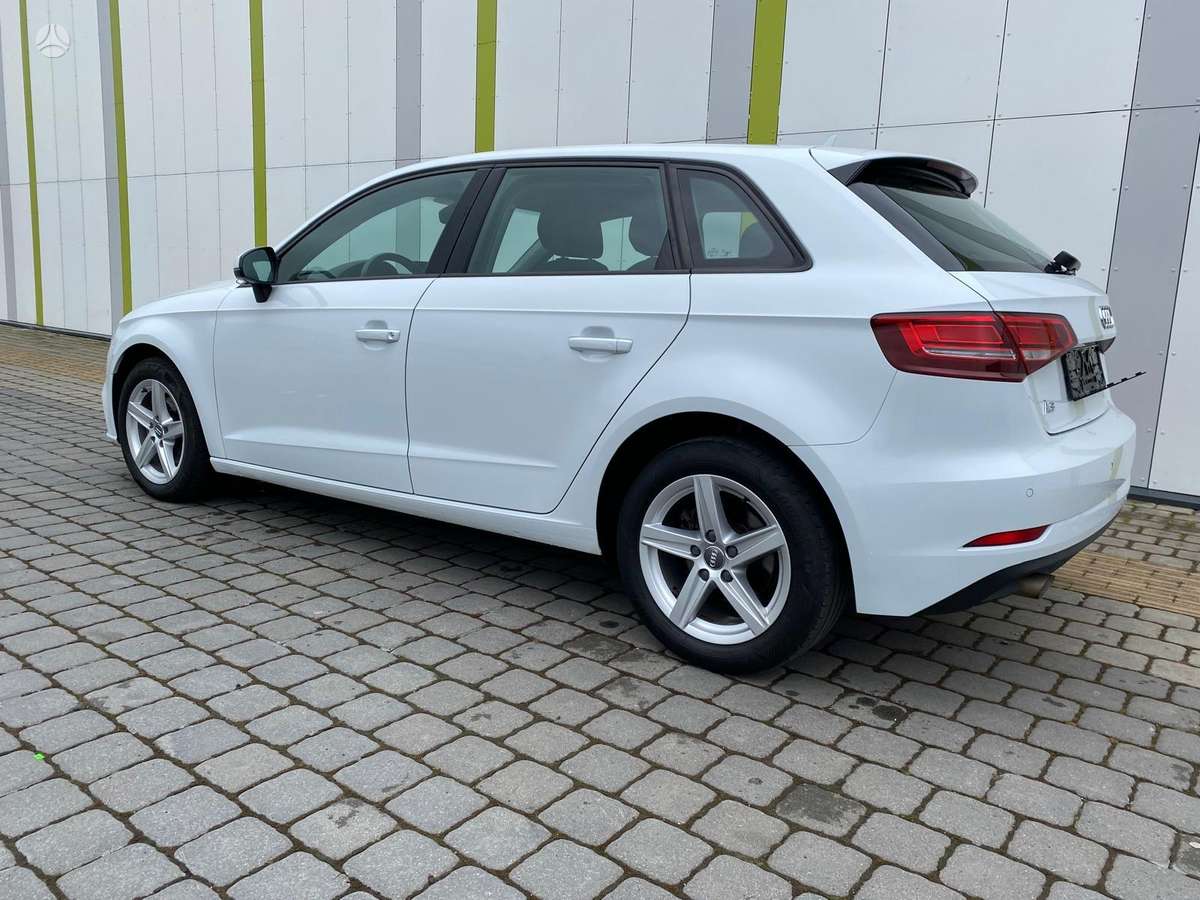 Audi A3, 1.6 l., hečbekas