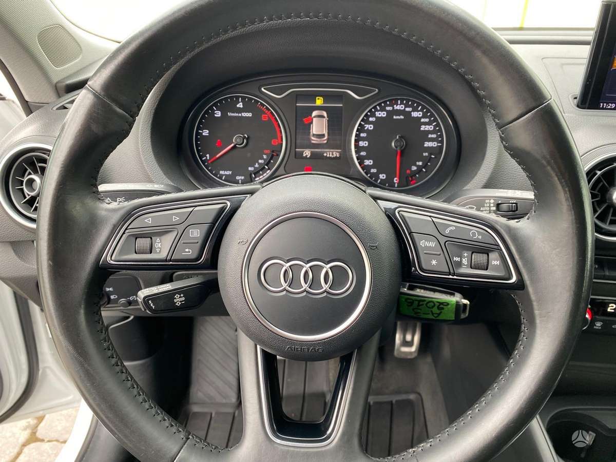 Audi A3, 1.6 l., hečbekas