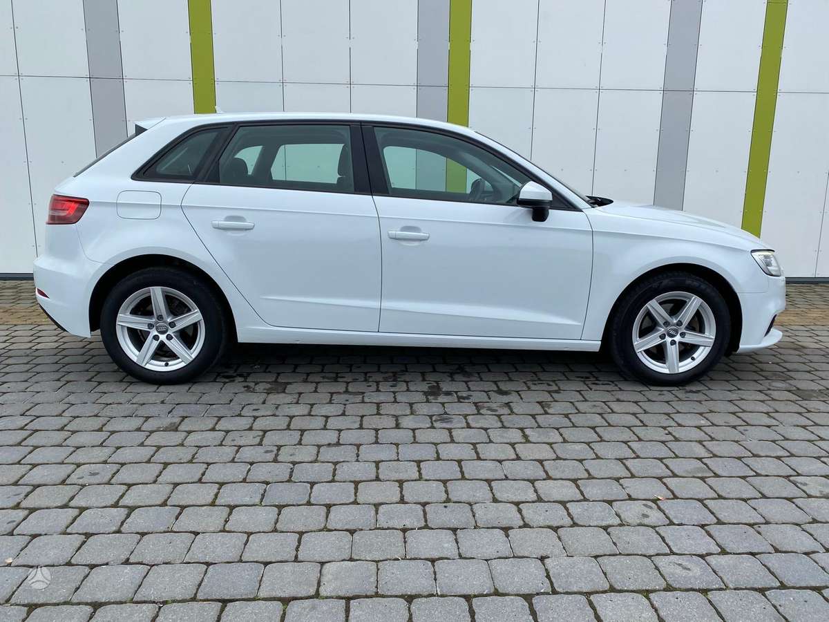 Audi A3, 1.6 l., hečbekas