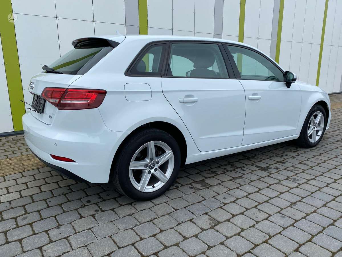 Audi A3, 1.6 l., hečbekas