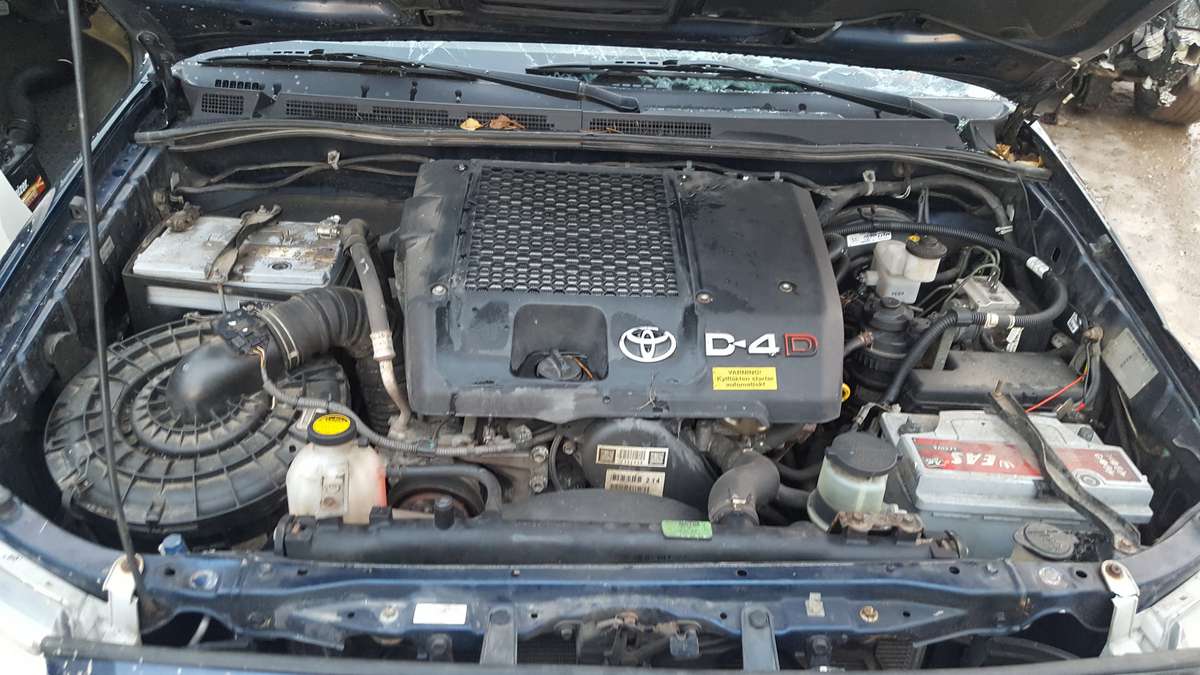 Toyota Hilux rezerves daļās. Turime daug detaliu hillux