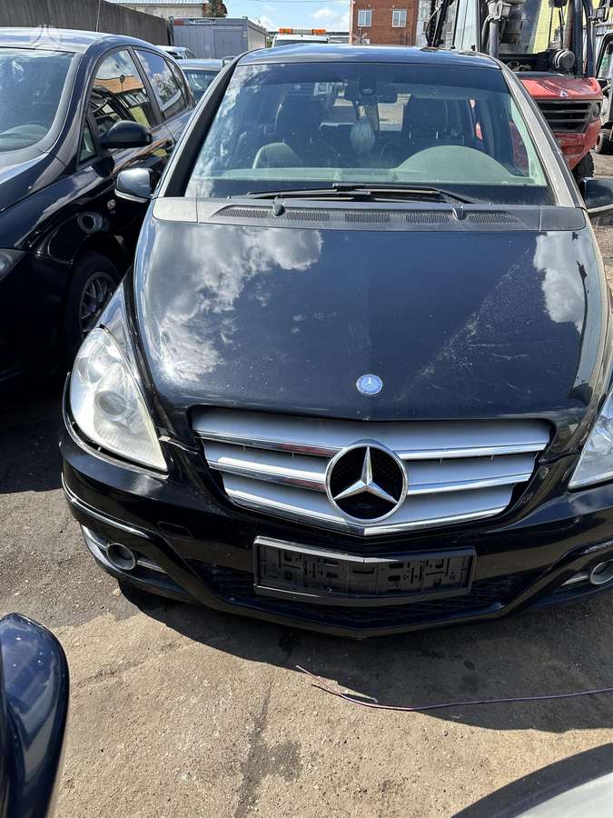 Mercedes-Benz A klasė Dalimis