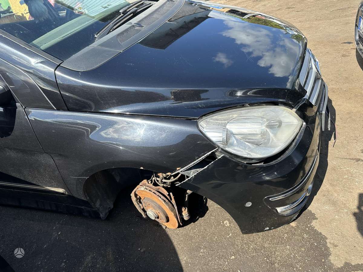 Mercedes-Benz A klasė Dalimis