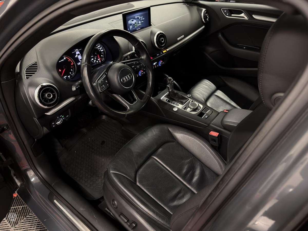 Audi A3, 2.0 l., Седан