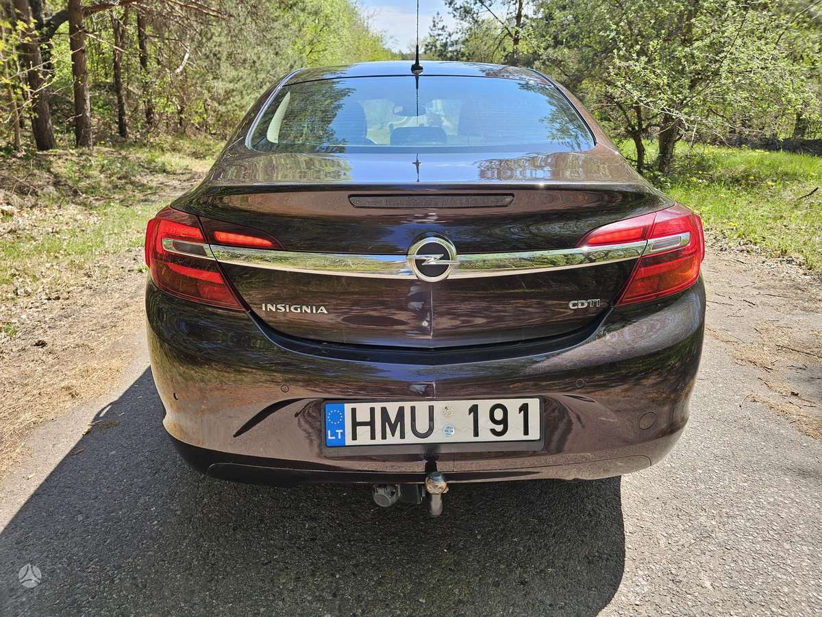Opel Insignia, 2.0 l., Седан