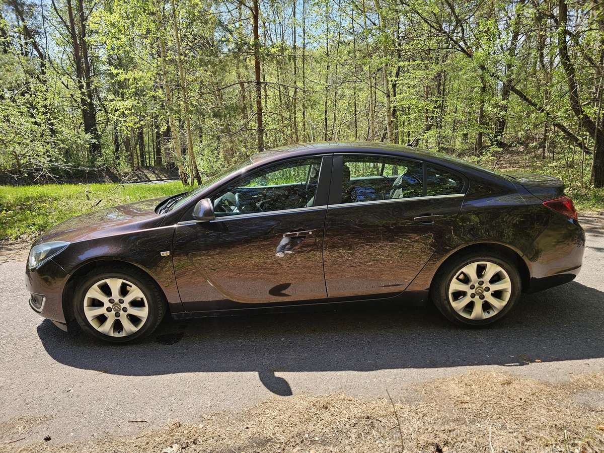Opel Insignia, 2.0 l., Седан