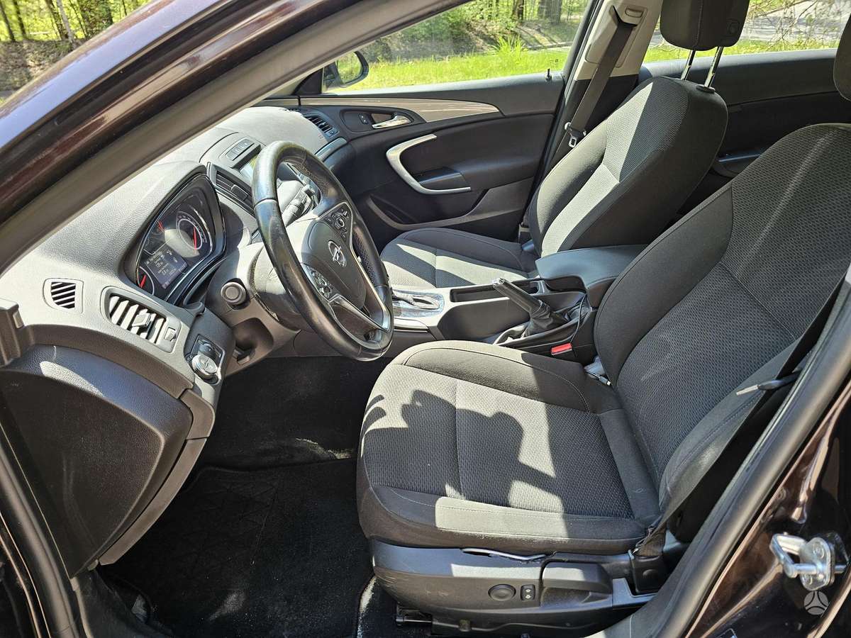 Opel Insignia, 2.0 l., Седан