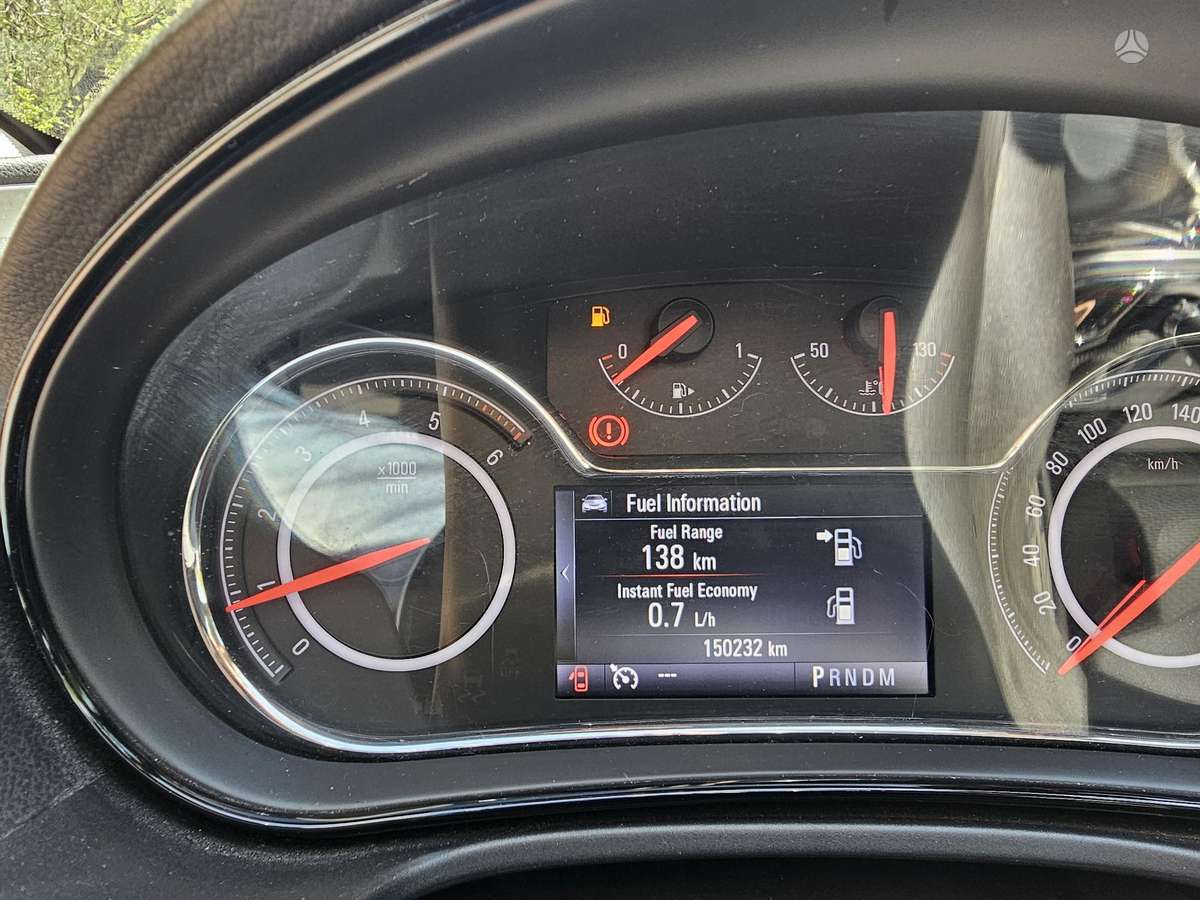 Opel Insignia, 2.0 l., Седан