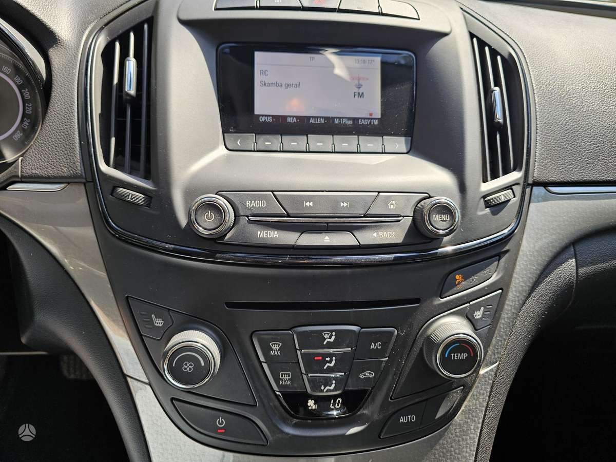 Opel Insignia, 2.0 l., Седан