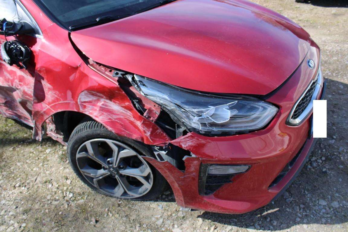 Kia Ceed Dalis siunciu detali vysylaju