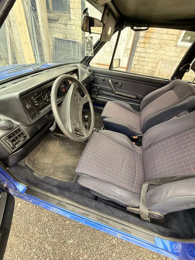 Volkswagen Golf - 11
