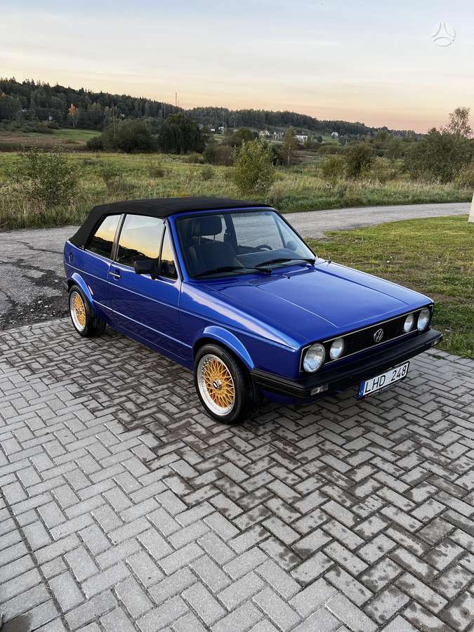 Volkswagen Golf - 4