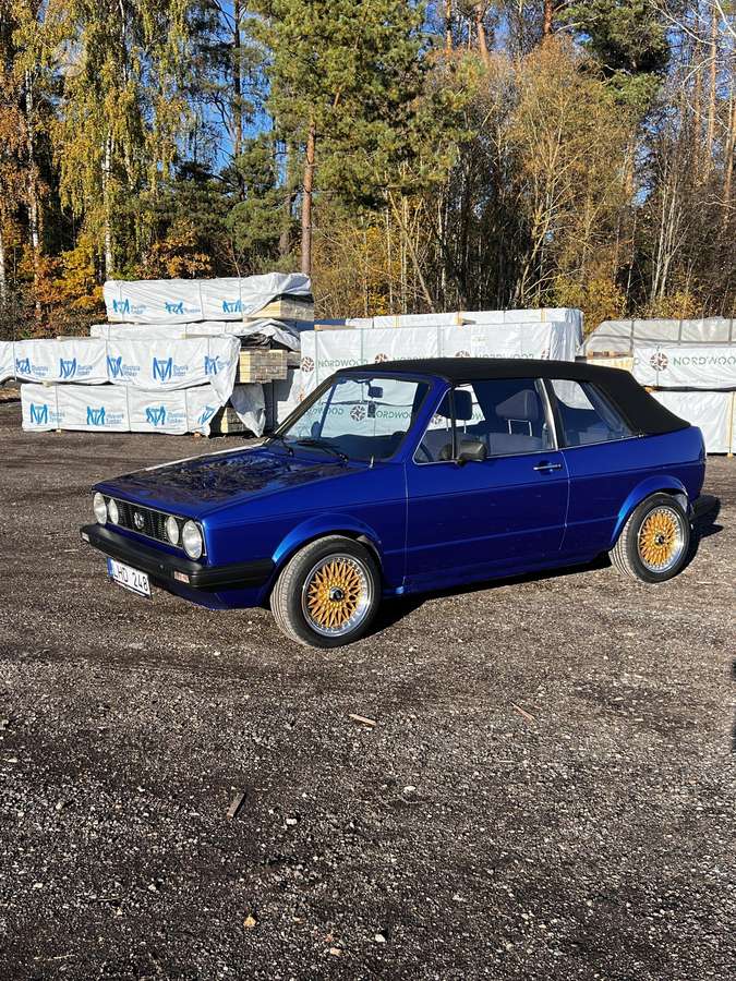 Volkswagen Golf - 2