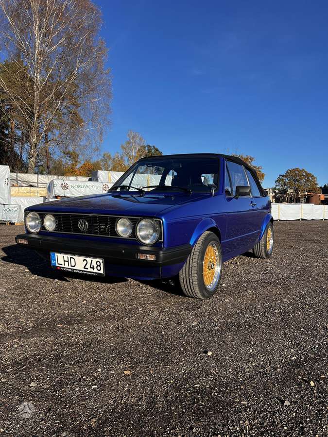 Volkswagen Golf - 8