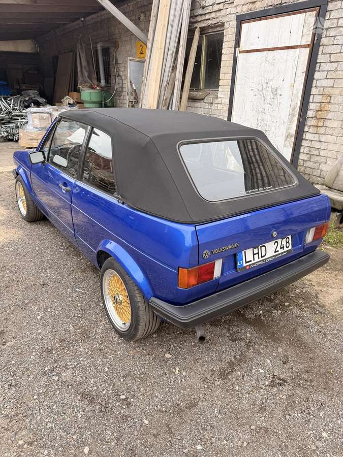 Volkswagen Golf - 10