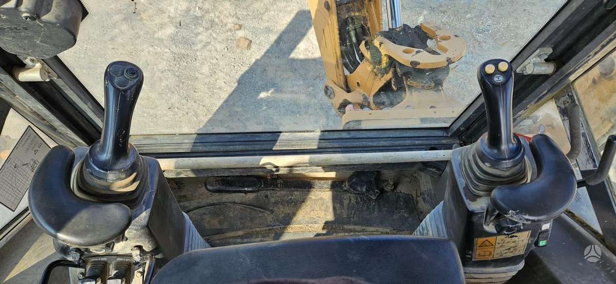 Case 590ST, excavator loader