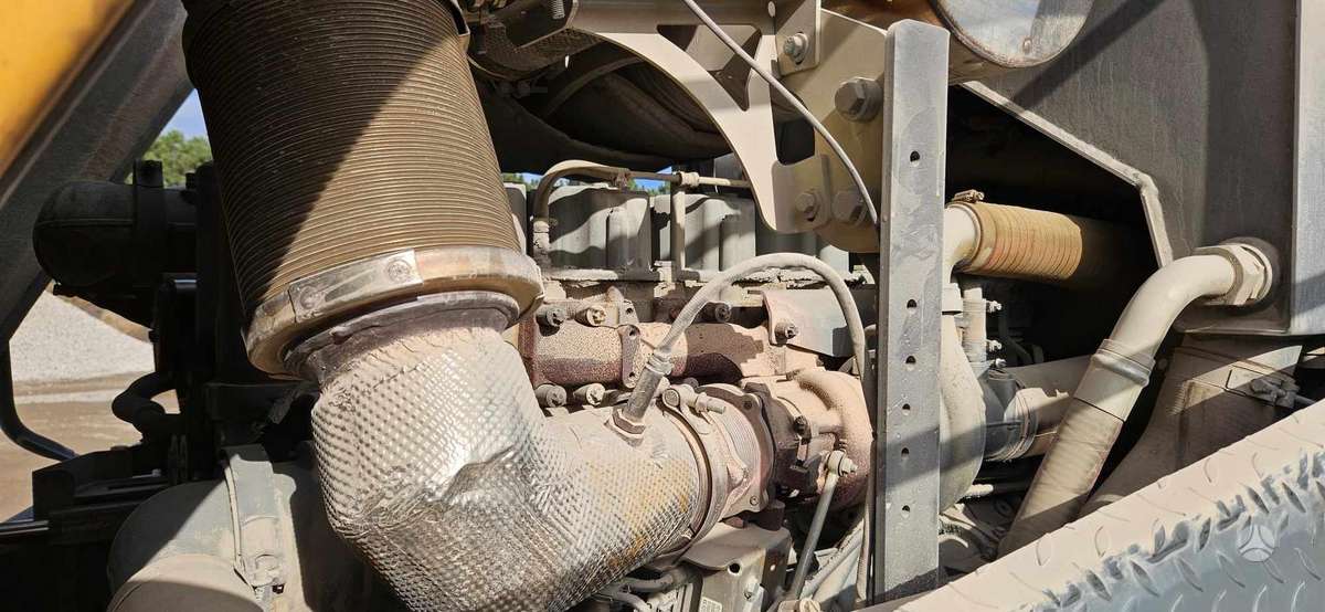 Liebherr L550X Power, frontal loader