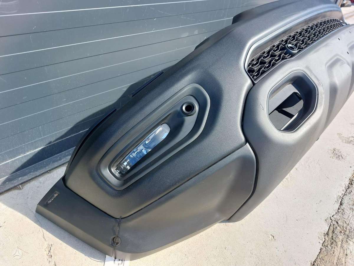 Dodge Ram, 6VZ40GXHAA, bumpers, front grill