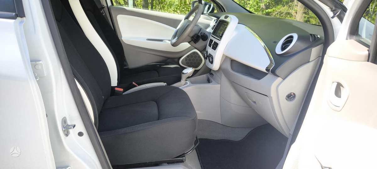 Renault Zoe - 10